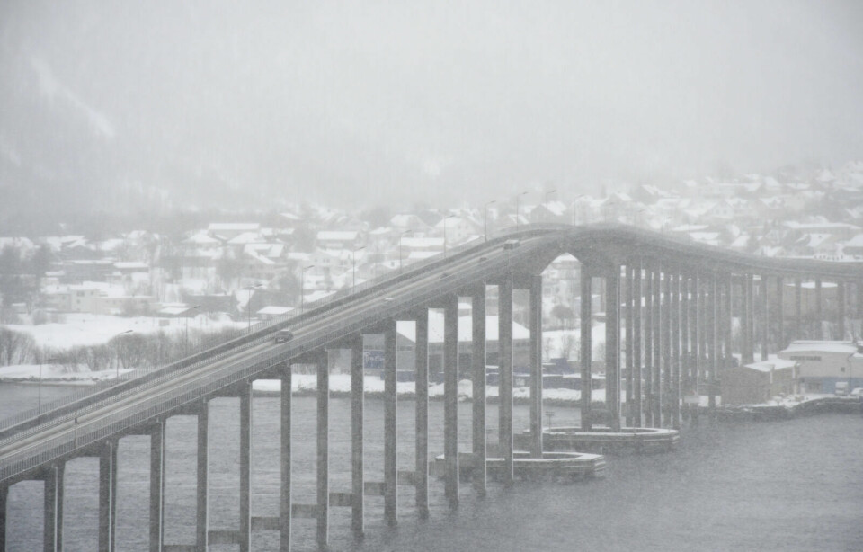 NEDBØR: Det har falt mye snø i Tromsø de siste dagene. Foto: Rune Stoltz Bertinussen / NTB