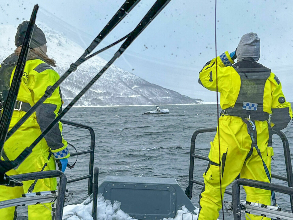 Redningsselskapet er ute i båt og hjelper til forbindelse med raset på Reinøya. Foto: Redningsselskapet/ Bergesen dy/ NTB