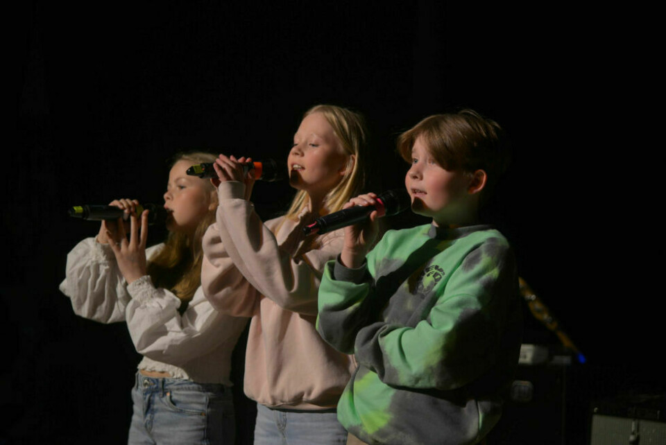Vårens vakreste musikkeventyrSANGTRIO: Cornelia, Mathilde og Kostek viste at å synge kunne de. Foto: Leif A. Stensland