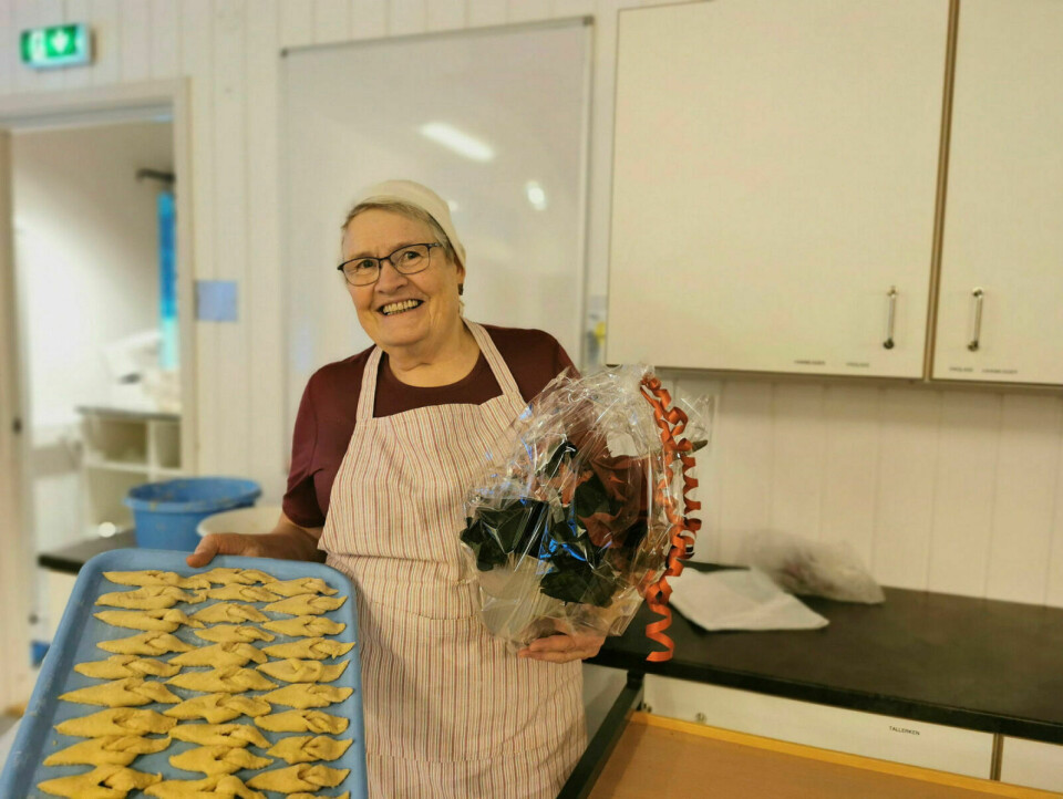 PRIMUS MOTOR: Marlen Foshaug var travelt opptatt i bakingen når Nye Troms overrasket henne med julestjerna.