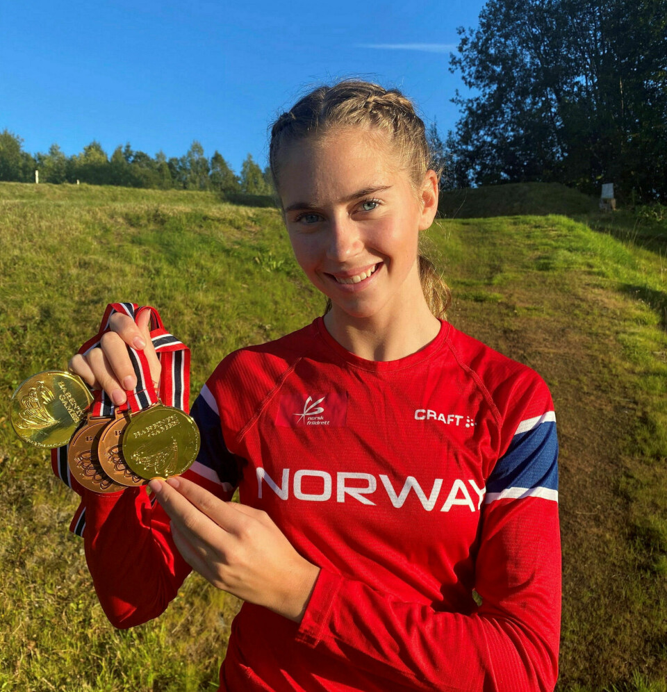 MEDALJEFANGST: Stine Storaa fra Målselv IL fikk en fin medaljefangst i sine første Barents Summer Games. FOTO: Privat Foto: Privat