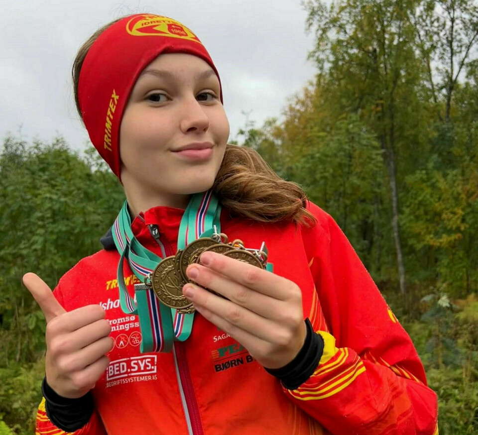 MEDALJEFANGST: Tilde Edvardsen Mosli fra Fjellbygda i Malangen var en av mange medaljevinnere under helgas KM i friidrett i Harstad. FOTO: Privat Foto: Privat