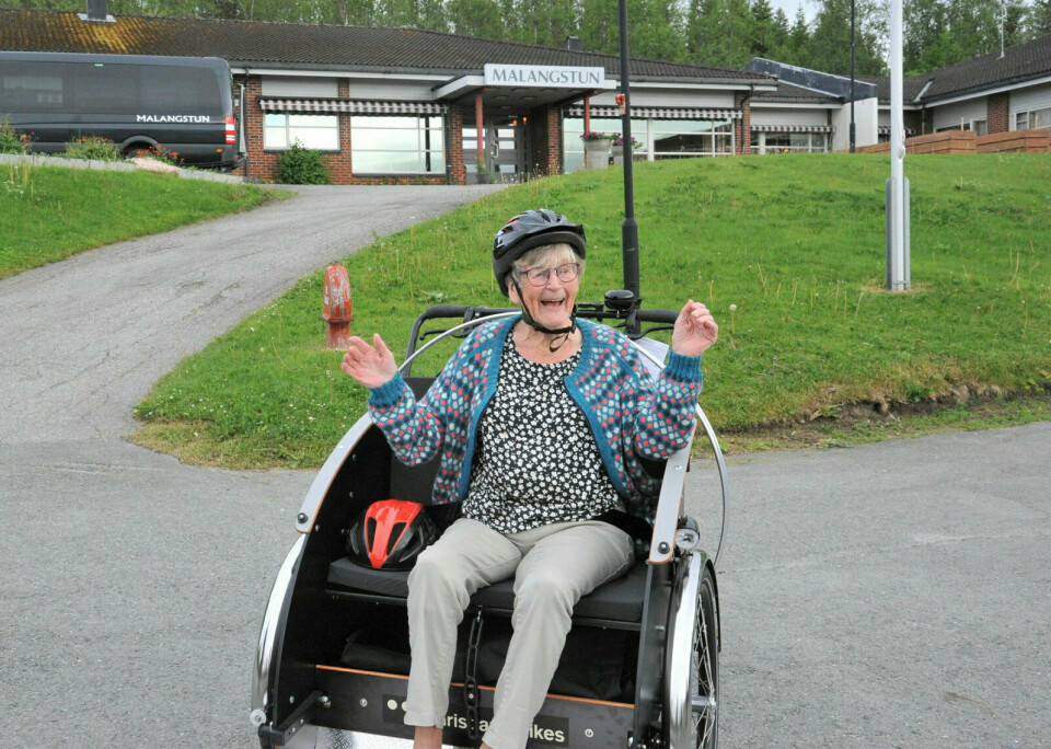 IVRIG: 92 år gamle Magda Sørensen er overlykkelig over det nye tilbudet på Malangstun. Foto: Sol Gabrielle Larsen