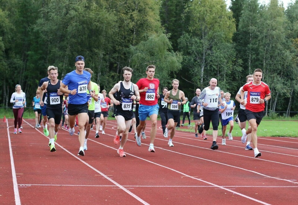 GODT FELT: I fjor var det 31 som løp den første Målselvmila. I år er den avlyst etter svak påmelding. Foto: Ivar Løvland