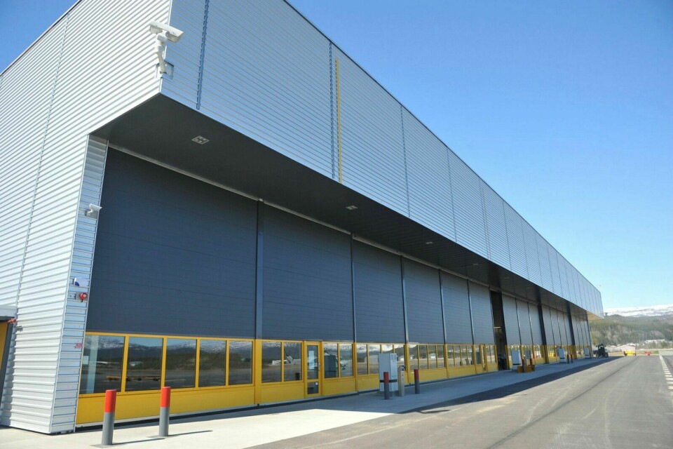 STOR INVESTERING: Hangar 6 på Bardufoss ble bygget for å huse Forsvarets maritime helikoptre. Hangaren kostet 500 millioner kroner. Foto: Morten Kasbergsen (arkiv)