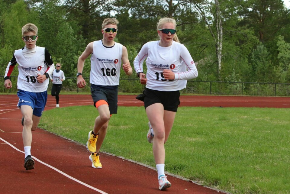 FORT: Tiril Hansen Sandberg i tet på sin 1500 meter. Foto: Ivar Løvland