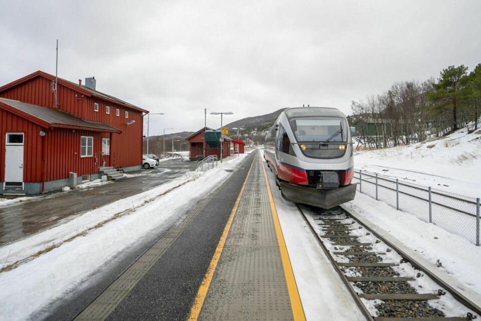 ENDESTASJON: Nordlandsbanen stanser i dag i Fauske. Det vil et nytt selskap i Tromsø ha slutt på. Foto: Per-Inge Johnsen / NTB