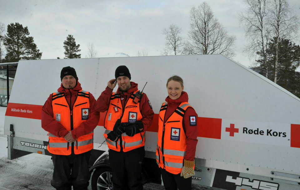 KLAR FOR PÅSKA: Operativ leder Marius Pedersen, leder Ronny Stenbakken og medlem Ingvild Østli Johansen er tre av Målselv Røde Kors Hjelpekorps sine totalt 33 medlemmer som er godkjent for søk og redning.