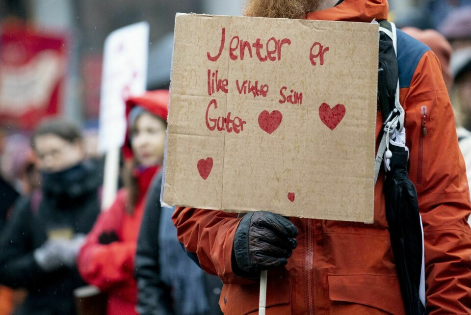 I Norge mener kvinner at lønnsforskjeller er en viktig utfordring kvinner står overfor i dag. Globalt mener kvinner at seksuell trakassering er den største utfordringen. Foto: Fredrik Hagen / NTB