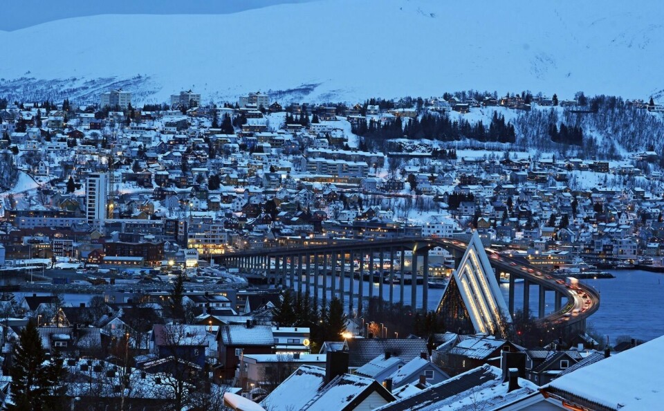 ØKTE I TROMSØ: Tromsø fikk nesten 500 flere innbyggere i 2021, men folketallet i Nord-Norge faller videre. Foto: Rune Stoltz Bertinussen / NTB