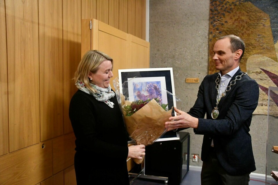 FIKK PRIS: Ellen Spets ble onsdag tildelt Bardu kommunes kulturpris for 2021 for sin utrettelige innsats for kultur og frivillighet over mange år. Foto: Torbjørn Kosmo