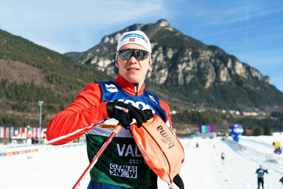 COVID-FRYKT: Erik Valnes under trening i Val di Fiemme under Tour de Ski. Nå er det en kamp for å unngå mer koronasmitte i landslaget før avreise til OL i Kina for ham og de andre norske løperne. FOTO: Terje Pedersen / NTB