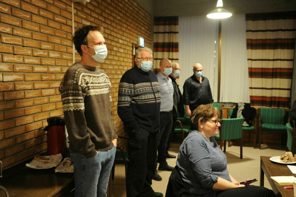 MUNNBIND: Det var krav om munnbind for alle i Balsfjord kommunestyre torsdag. I ettertid har en politisk representant testet positivt på covid-19 på en hurtigtest. Illustrasjonsfoto: Maiken Kiil Kristiansen