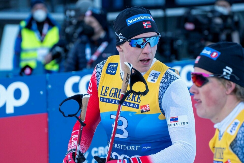 NEST BEST: Erik Valnes gikk et nytt sterkt løp under årets Tour de ski og ble nummer to på lørdagens sprint, kun slått av sammelagtsleder Johannes Høsflot Klæbo. Foto: Foto: Terje Pedersen / NTB