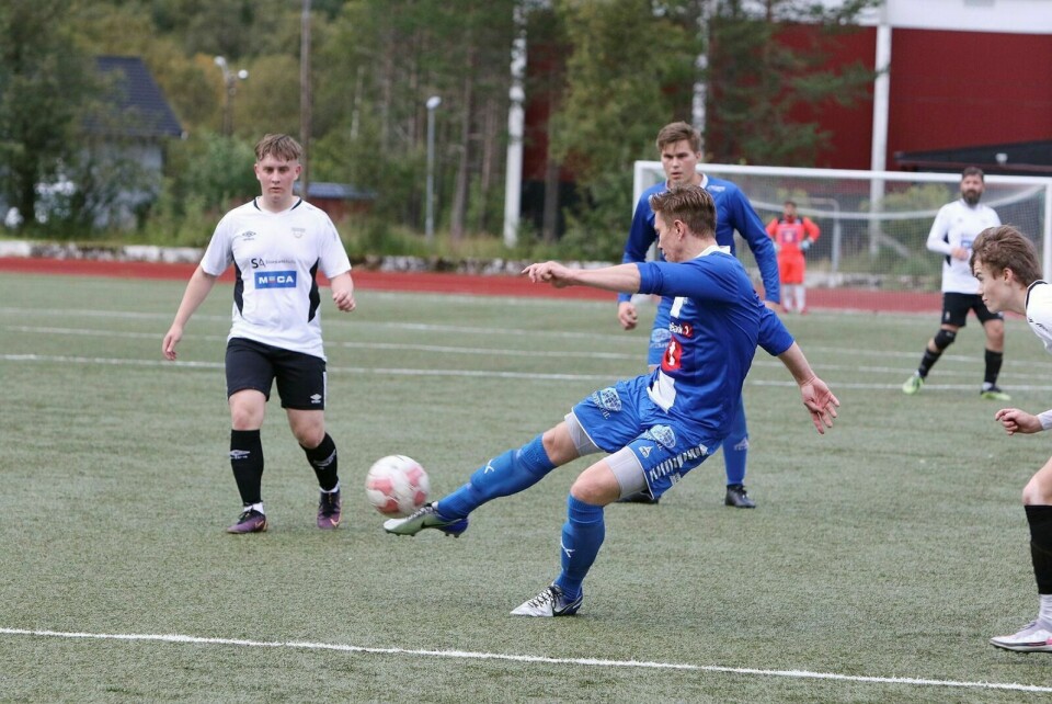 TAPTE: Daniel Fossan skåret to, men NIL tapte 3–7 hjemme for Ulfstind i sesongens siste kamp for NIL i 5. divisjon. Arkivfoto: Ivar Løvland