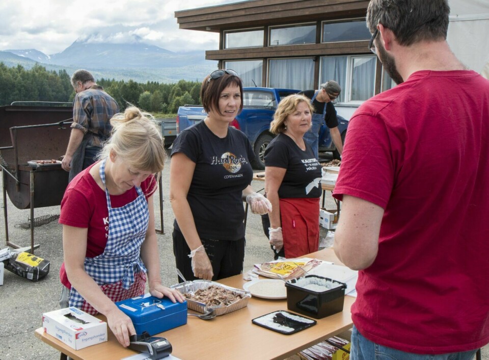 FRIVILLIGE: De frivillige er hjertet av Kalottspel, og selv om mange allerede er med på dugnaden trengs flere. Bildet er fra et tidligere års festival. Foto: Odd-Inge Larsen