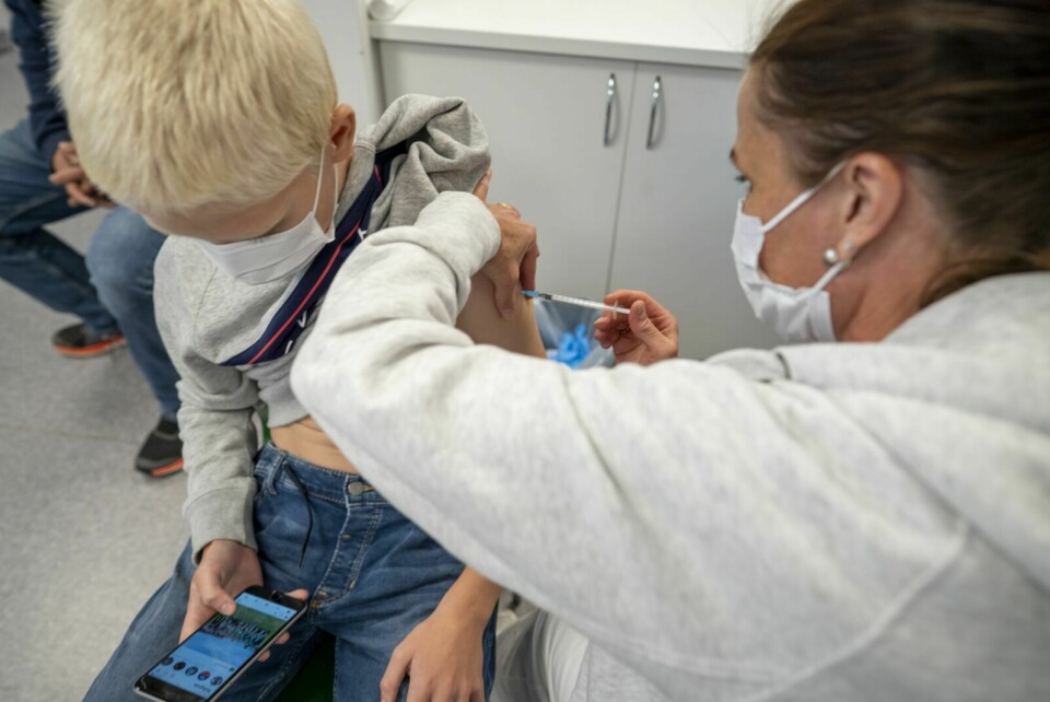 VAKSINE: Snart kan barn mellom 12 og 15 bli tilbudt koronavaksine. Foto: Heiko Junge/NTB