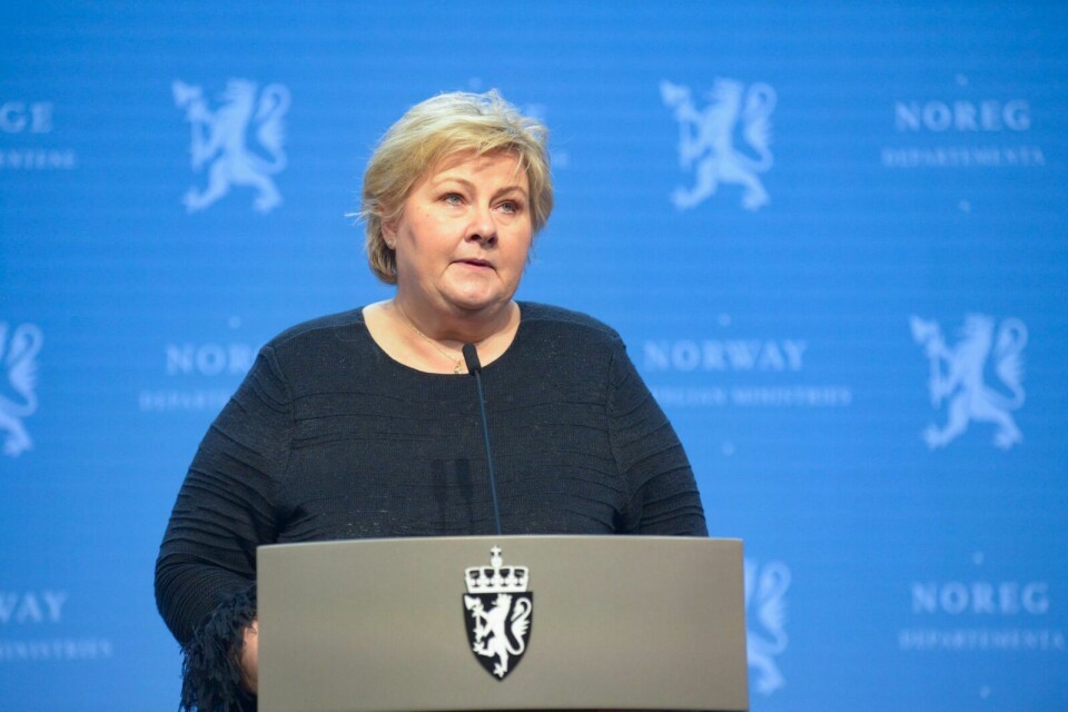 UNGE RYKKER FRAM: Statsminister Erna Solberg hadde med seg gode nyheter til 18-24-åringene da hun dukket opp på regjeringens koronapressekonferanse onsdag. Foto: Annika Byrde / NTB