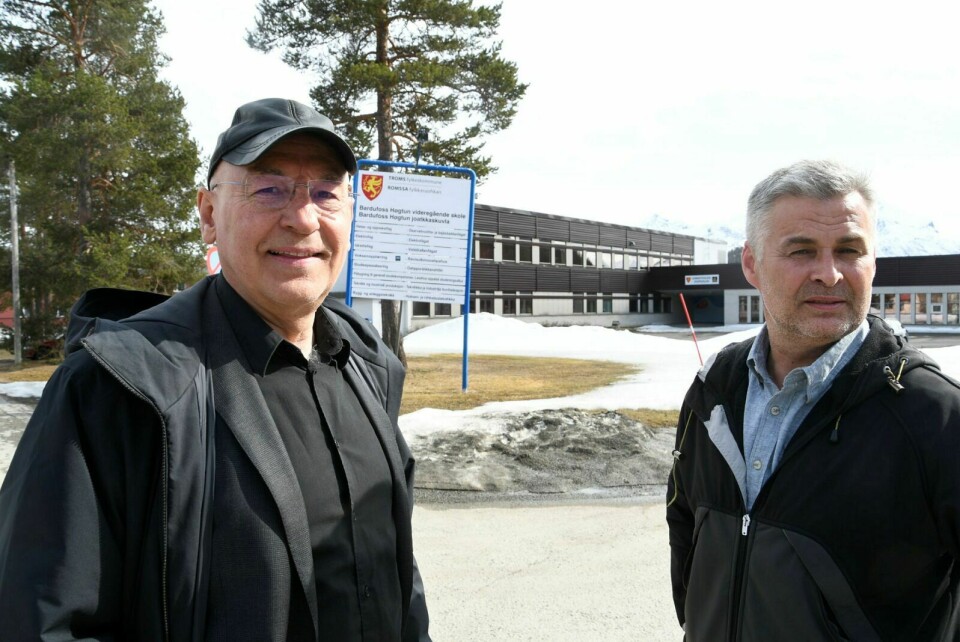 SYNERGIPARK: Det er Arvid Åsmo og Tommy Stensland, sammen med Thomas Larsen, som skal ta fatt på oppgaven med å gjøre det gamle videregåendeområdet til et område for næringsutvikling. Foto: Torbjørn Kosmo