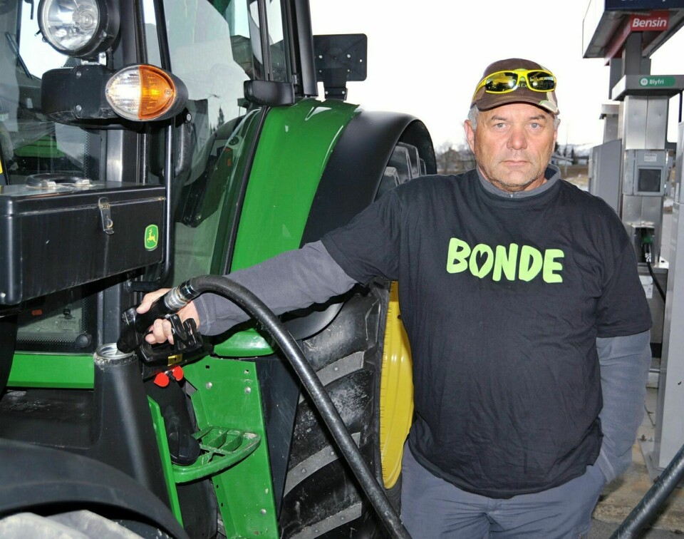 TRAKTORAKSJON: Arild Heim i Balsfjord Bondelag er klar for aksjoner. Tirsdag skjer det med traktor i Balsfjord. Foto: Leif Arne Stensland (arkiv)