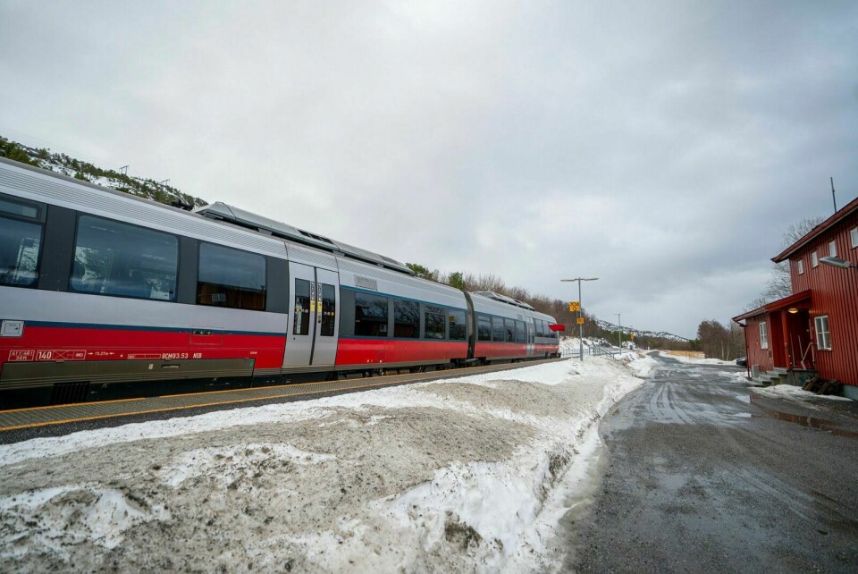 FLERTALL: Nordlandsbanen ved Fauske skal bli forlenget og bli til Nord-Norgebanen etter at Arbeiderpartiet bekrefter at partiet vil sikre flertall for forslaget om å bygge jernbane videre til Tromsø. Foto: Per-Inge Johnsen / NTB