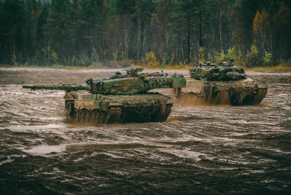 Leopard 2A4NO stridsvogner, tilhørende Stridsvognseskadron 2 i Panserbatataljonen, Brigade Nord, under øving på Fossmofeltet. Illustrasjonsfoto: Ole-Sverre Haugli/Forsvaret