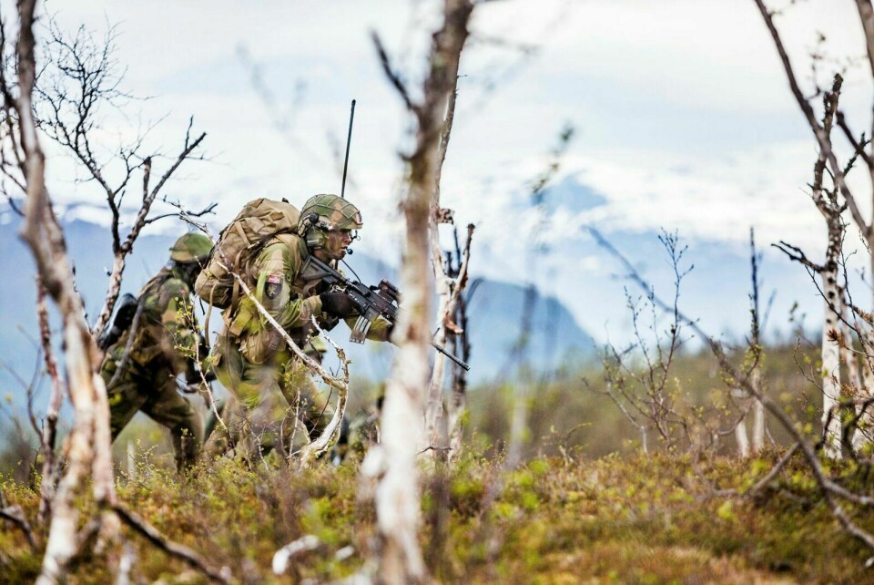 ØVELSE: Fra mandag 23. til fredag 27. oktober skal øvelsen «Rein» avholdes i Indre Troms. Marine Corps vil også delta i øvelsen. Avbildet er soldater fra 2. bataljon under øvelsen «Thunder Reindeer» i 2019. Foto: Frederik Ringnes/Forsvaret