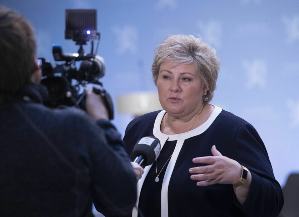BEKYMRET: Statsminister Erna Solberg holder pressekonferanse om koronasituasjonen fredag. Foto: Terje Bendiksby / NTB scanpix