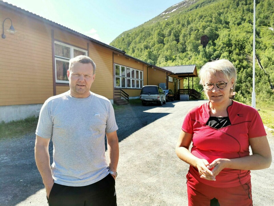FÅR 31.000: UL Freidig får 31.000 kroner til drift av Ala grendehus. På bildet: Bernt Lamøy og Evy Fredly i UL Freidig. (Arkivfoto: Malin Cerense Straumsnes)