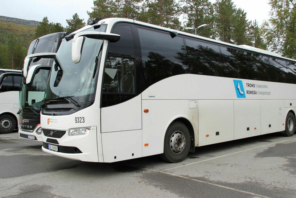 STÅR FOR TUR: Streiken som har lammet busstrafikken i Sør-Norge vil ubønnhørlig nå Nord-Norge dersom konflikten trappes ytterligere opp. Foreløpig går bussene som normalt i landsdelen, både i vanlig passasjertrafikk og skoleskyss.