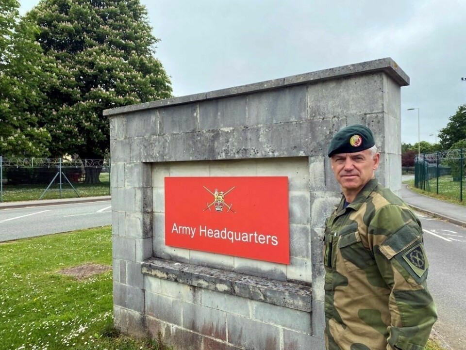 VED JOBB: Jan Morten Karlsen jobber som norsk liaison-offiser ved den britiske hærens hovedkvarter i Andover. Foto: Privat