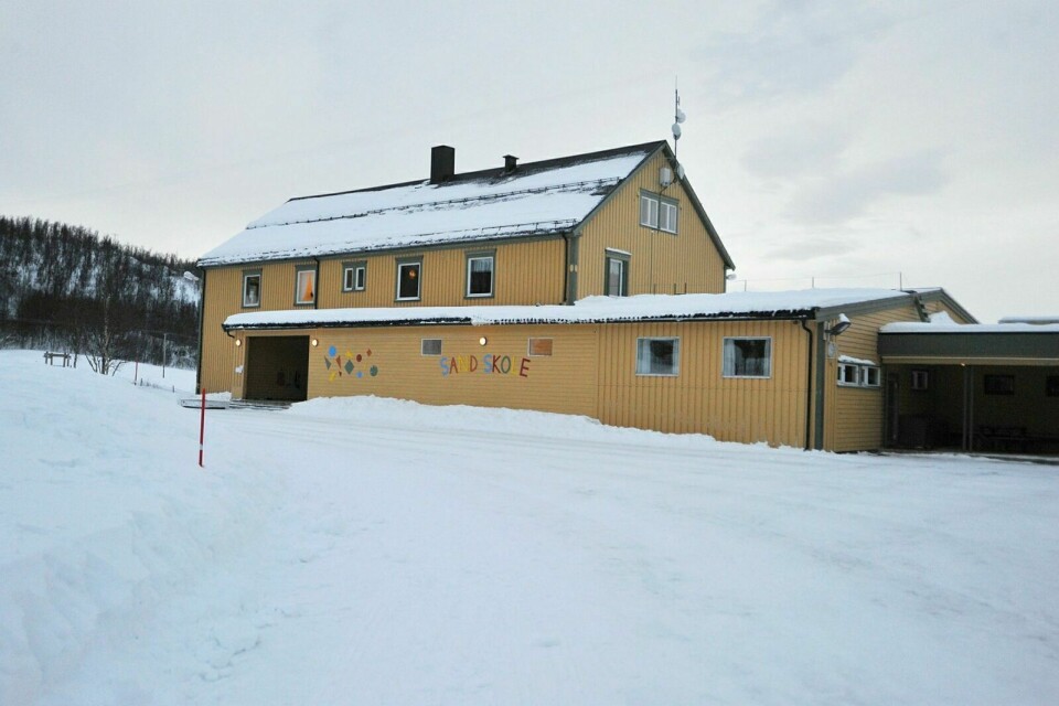 FRITIDSFORMÅL: I Balsfjord kommunes nye arealplanforslag skal området der Sand skole ligger brukes til fritid og turisme. Foto: Sol Gabrielle Larsen (arkiv)