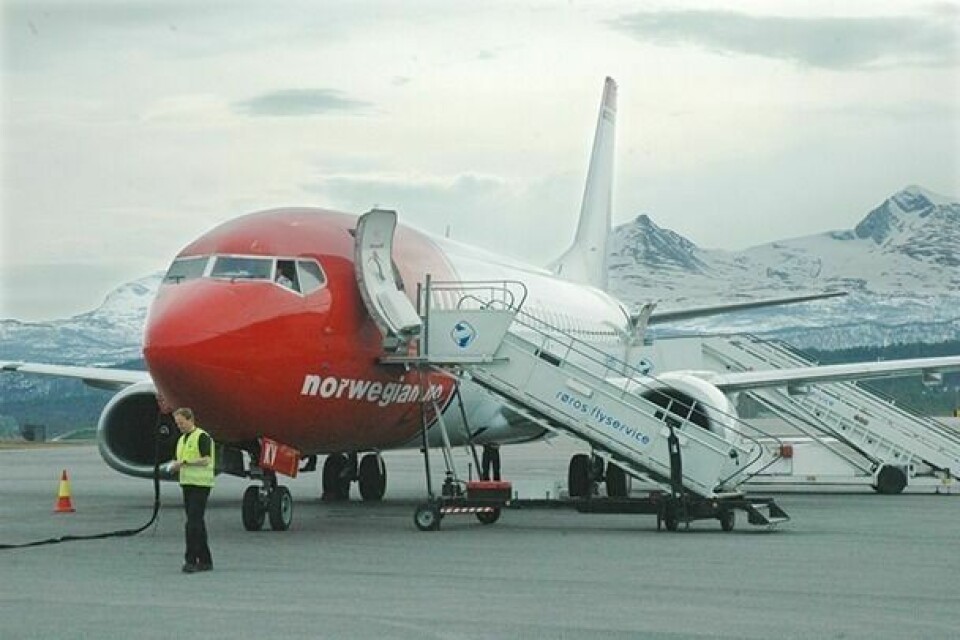 HINDRE KONKURS: Konsernledelsen i Norwegian Air Shuttle fikk gjennomslag for sin redningsplan. Her fra da selskapet fløy til Bardufoss. Foto: Arkivfoto