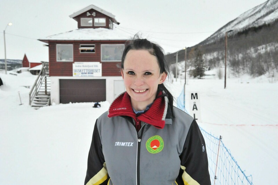GLEDER SEG: Inger Helen Hemmingsen, leder for skigruppa i Storsteinnes idrettslag. Foto: Malin Cerense Straumsnes (arkiv)