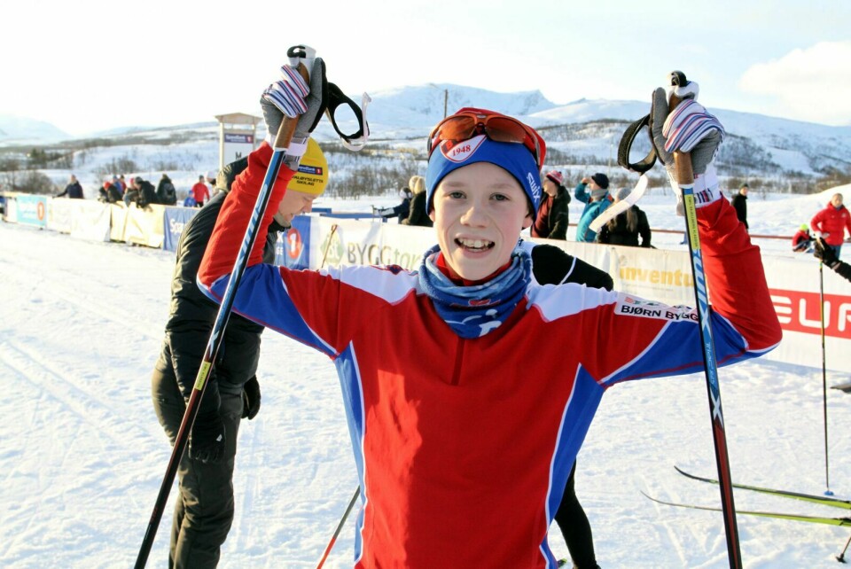 JUBEL: KM-helga endte med to gull til en glad og fornøyd Emil Skjellberg. Foto: Ivar Løvland