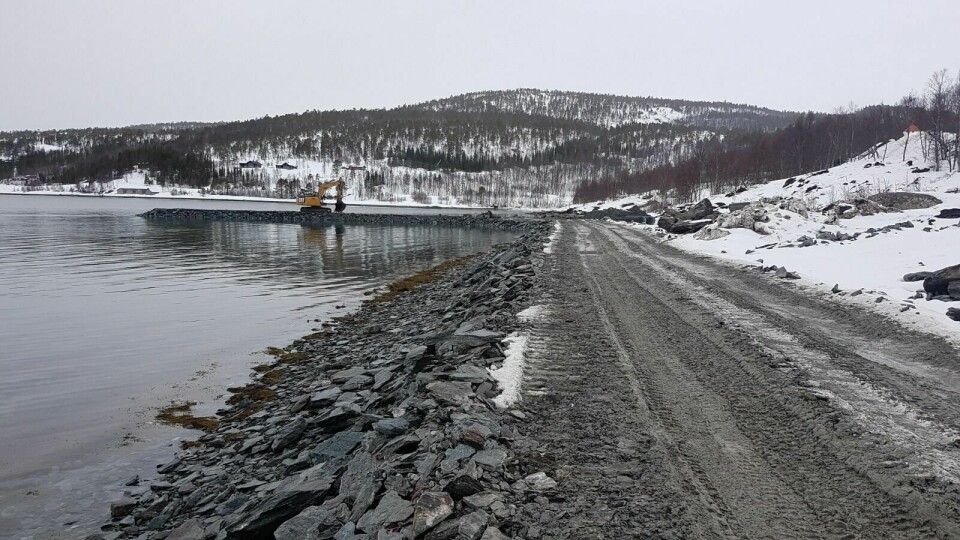 FULL FART: Framover blir det full fart for det påbegynte prosjektet med småbåthavna i Aursfjord. Foto: Rolf Arne Hundal