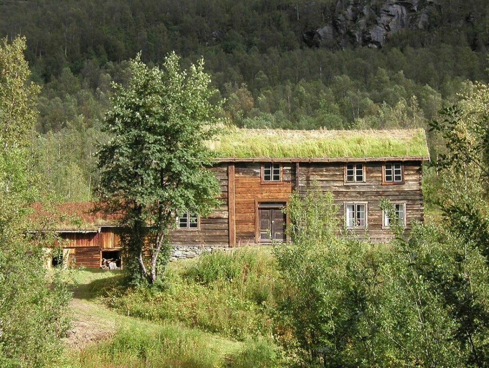 TILDELT MIDLER: Midt-Troms museum er tildelt 1,2 millioner for å fortsette restaureringen av fjøset på Strømsør fjellgård. Foto: Arkiv