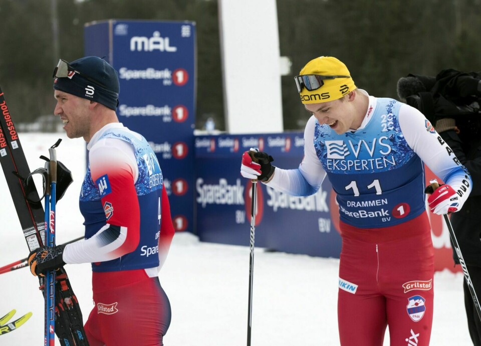 FORNØYD: Erik Valnes (t.h.) endte på 6. plass da Pål Golberg vant NM-fellesstarten lørdag. Foto: Terje Pedersen / NTB scanpix