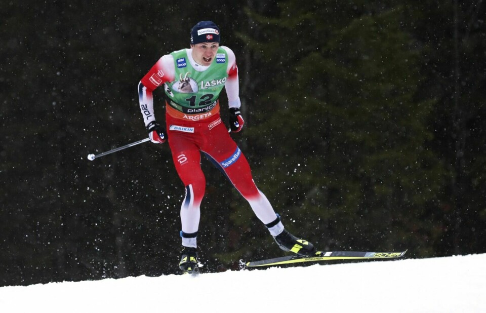 TATT UT: Erik Valnes under verdenscupen i Planica i helga. Foto: AP Photo/Darko Bandic