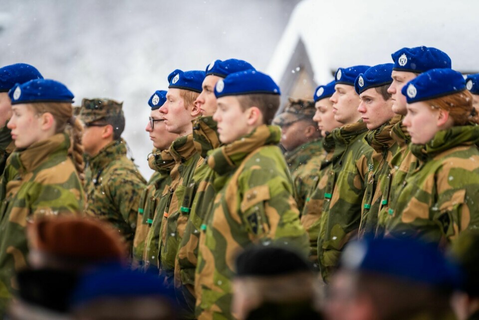MINNEDAG: På fredag ble Forsvarets minnedag markert ved Veteranmonumentet på Andselv. Foto: Ole-Sverre Haugli/ Hæren
