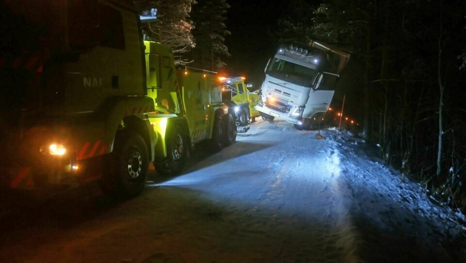 MÅTTE BERGES: Dette vogntoget måtte berges i Alapmolia onsdag kveld. FOTO: Privat Foto: Privat