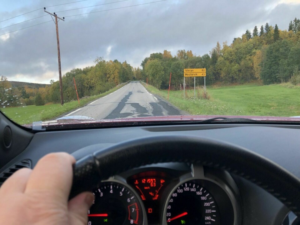 TIL BLÅTIND: Fylkesvei 184 fra Mindekrysset til innkjøringa til Akkasæter i Blåtind er en av to fylkesveier som Brigade Nord ønsker å få utbedret. Foto: Gjermund Nilssen