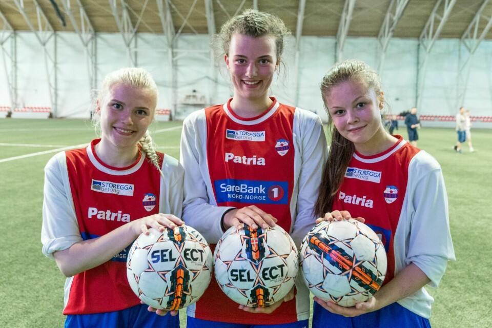 MESTRE: BOIF-jentene er seriemestre etter seier mot Varden i siste seriekamp for sesongen. Foto: Ole Reidar Mathisen