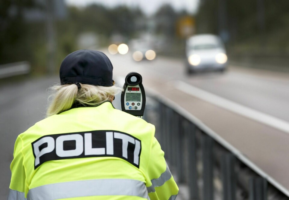 RÅKJØRTE: En bilist kjørte alt for fort da politiet holdt fartskontroll. Foto: NTB/Scanpix (Illustrasjon)
