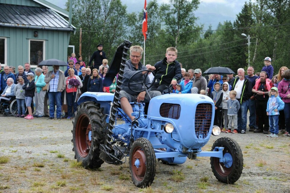 TRAKTORPARADE: Bygdelaget Samhold arrangerer nok en gang traktorparade under «Sommerdag på Målsnes». Foto: Maiken Kiil Kristiansen (Arkiv)