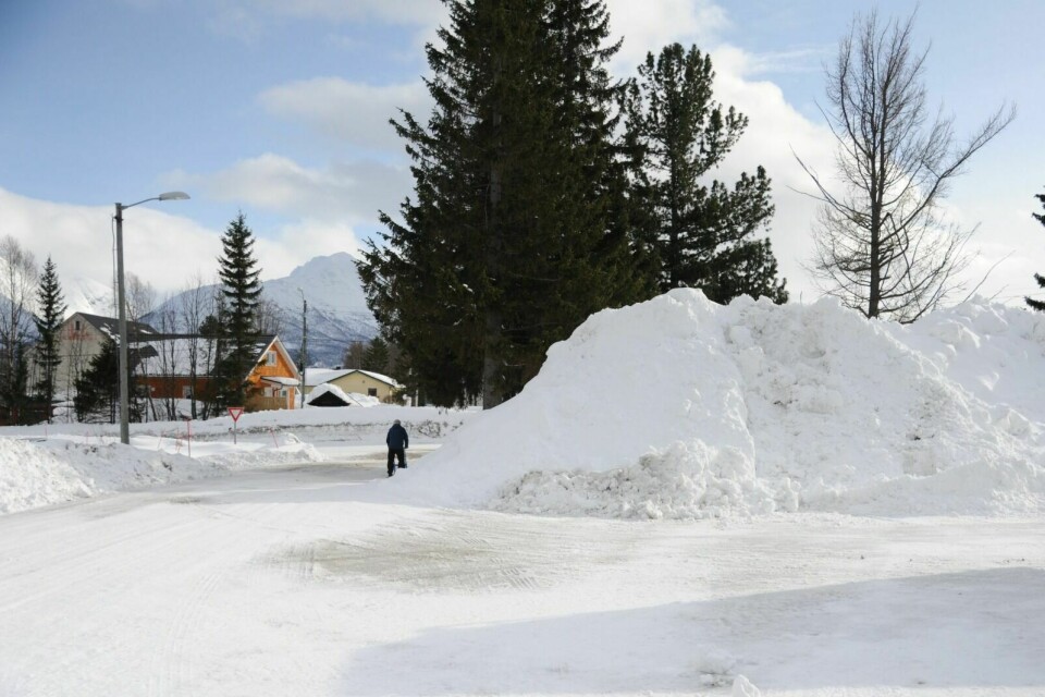 STORE MENGDER: Så mye snø som det er nå, har vi ikke hatt på 1. april, siden år 2000. Foto: Maiken Kiil Kristiansen
