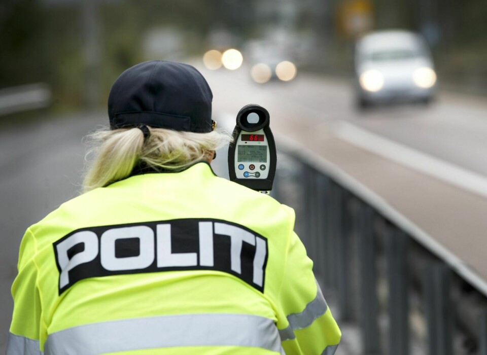 KONTROLL: Onsdag ble ti bilister stoppet av Politiet på grunn av for høy fart i 80-sonen ved Setermoen. Illustrasjonsfoto: Gorm Kallestad / NTB