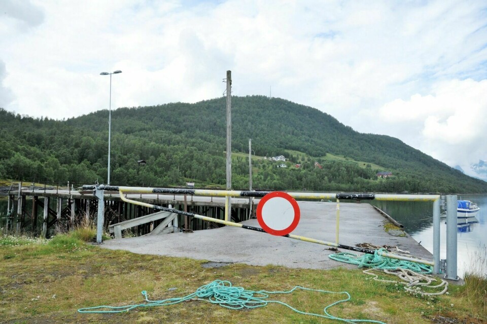 KJØP: Kommunestyret i Balsfjord har avgjort at kommunen skal eie havna på Tennes. Det er mye som må gjøres før den kan tas i bruk, og flere politikere uttrykte bekymring for hvor høye kostnadene for kommunen blir til slutt. Foto: Maiken Kiil Kristiansen