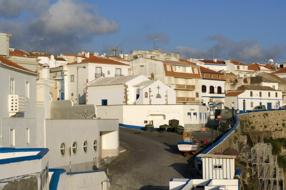 HAVNEBY: Har du allerede vært i Lisboa i Portugal? Kjør 40 minutter nordover og du kommer til den sjarmerende havnebyen Ericeira. Foto: Mattes René / Hemis.fr / NTB scanpix