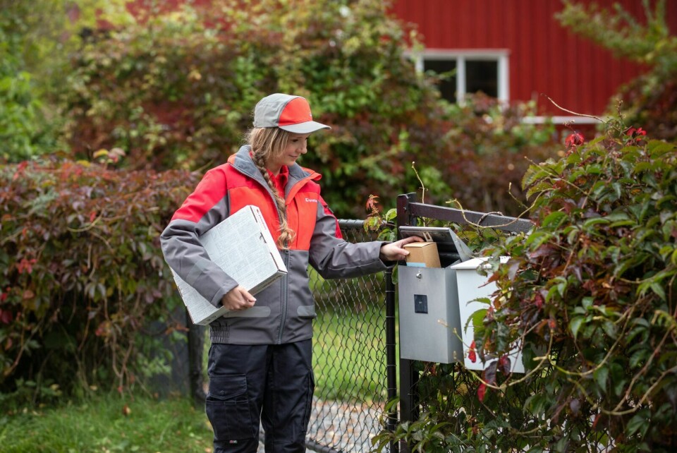 EGEN POSTKASSE: Fra og med i dag tilbyr Posten Norge en ny tjeneste, der man kan sende post ved å legge den i sin egen postkasse. Illustrasjonsfoto: Foto: Posten